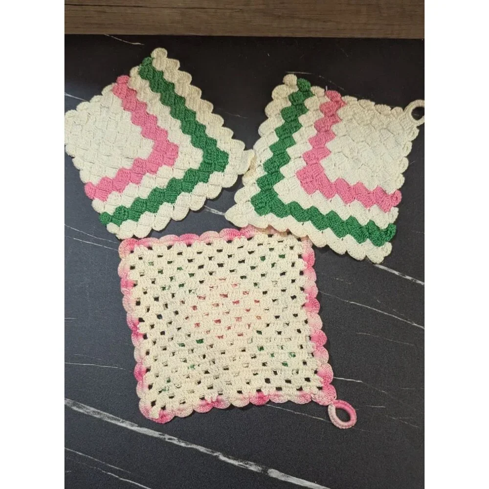 Vintage Hand-Crocheted Potholders Set Of 3 With Loops Pink/Green/White Floral Pa